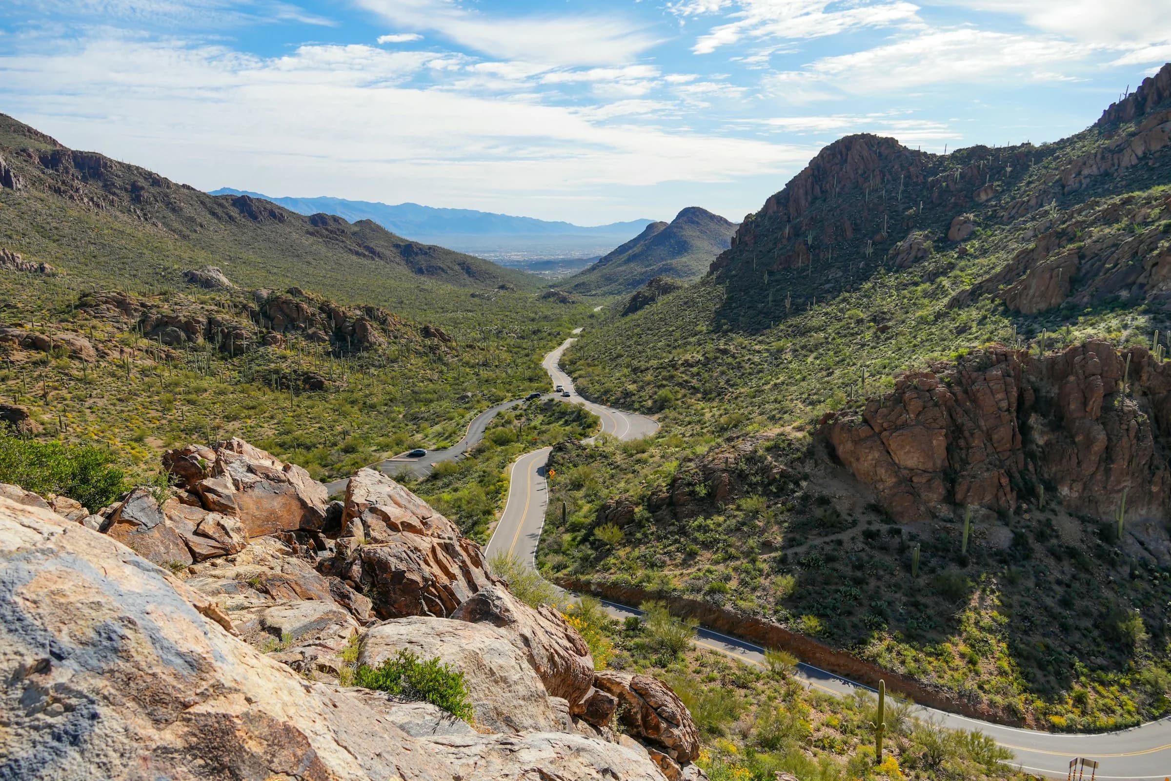 The winding descent through Gates Pass